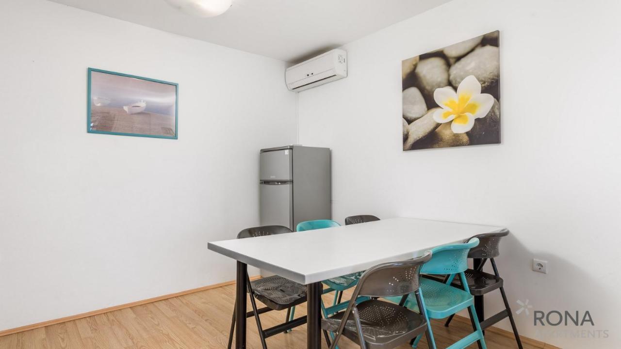 Rona Apartment Zrinka Porec Exterior photo
